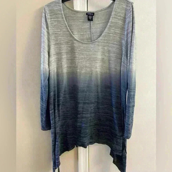 TORRID grey ombré lightweight knit shark bite hem long line sweater. 1X - Picture 1 of 7